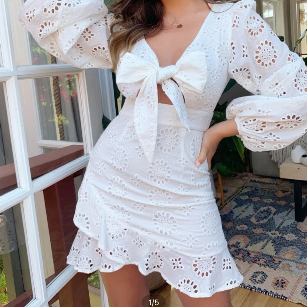 White long sleeve summer dress